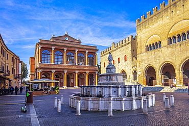 Piazza Cavour, Rimini, Emilia Romagna, Italy, Europe