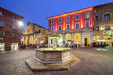 Piazza della Repubblica, Urbino, Marche, Italy, Europe