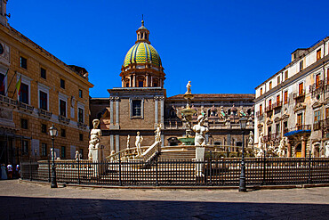 Piazza Pretoria, Pretoria fountain, Palermo, Sicily, Italy, Europe