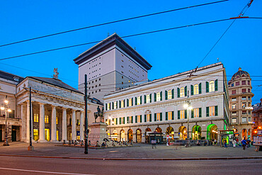 Carlo Felice Theater and Ligustica Academy of Fine Arts, De Ferrari Square, Genova (Genoa), Liguaria, Italy, Europe