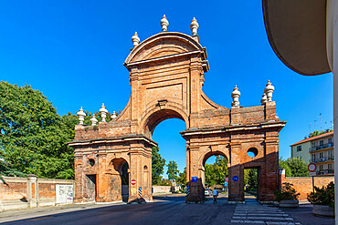 Porta Medaglie d'Oro, Corso della Giuvecca, Ferarra, Emilia-Romagna, Italy, Europe