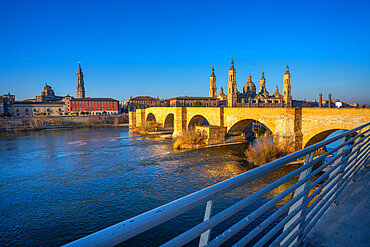 View of the Basilica of Our Lady of the Pillar and Ebro River, Zaragoza, Aragon, Spain, Europe