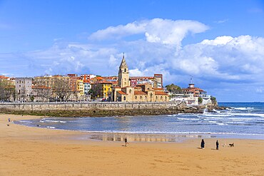 San Lorenzo Beach, Gijón, Xixón, Asturias, Spain, Bay of Biscay