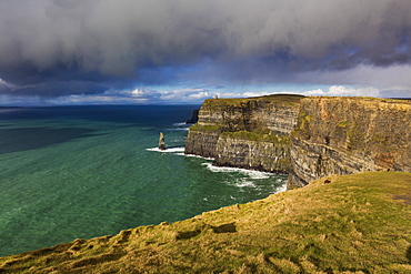 Cliff of Moher, Cliffs Coastal Walk, County Clare, Munster, Republic of Ireland, Europe