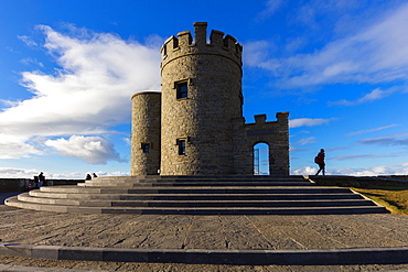 O'Brien's Tower, Cliffs of Moher, Cliffs Coastal Walk, County Clare, Munster, Republic of Ireland, Europe