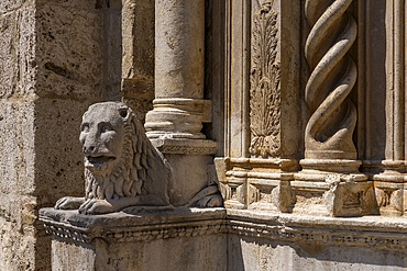 Entrance door, 1332, Cathedral of Santa Maria Assunta, Teramo, Abruzzo, Italy