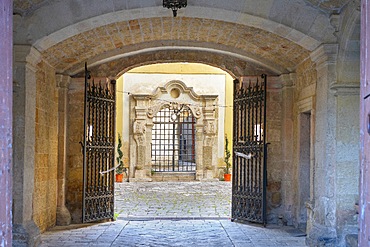 courtyard, Palazzo Gallone, Tricase, Lecce, Salento, Apulia, Italy