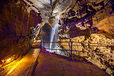 The Aillwee Cave, The Burren, County Clare, Munster, Republic of Ireland, Europe