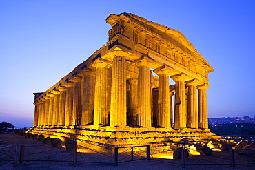 Valley of the Temples, Agrigento, UNESCO World Heritage Site, Sicily, Italy, Europe