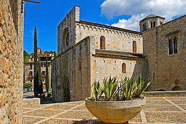 Sant Pere de Galligants Abbey, Gerona, Catalonia, Spain, Europe