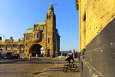 St. Pauli-Landungsbrucken, Hamburg, Germany, Europe