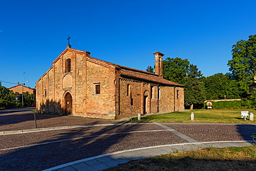 On the Fausto Coppi's roads, Romanesque Church of St. Peter, Volpedo, Tortona area, Alessandria, Piedmont, Italy, Europe