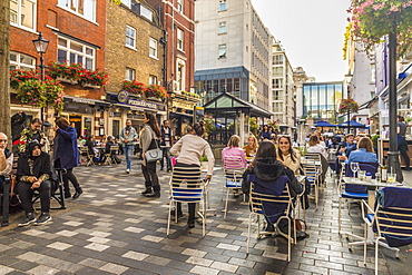 St. Christopher's Place, a pedestrianised shopping street, in Marylebone, London, England, United Kingdom, Europe