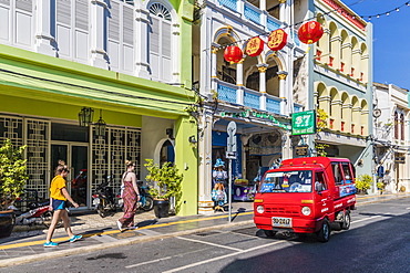 A tuk tuk taxi and Sino-Portuguese architecture in Phuket old town, Phuket, Thailand, Southeast Asia, Asia