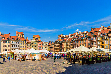 The colourful Old Town Market Place Square in the old town, UNESCO World Heritage Site, Warsaw, Poland, Europe