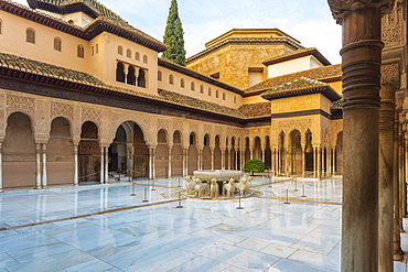 Court of the Lions, Alhambra, UNESCO World Heritage Site, Granada, Andalucia, Spain, Europe