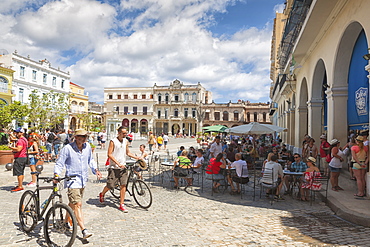 Old square in the centre of Havana, Cuba, West Indies, Caribbean, Central America