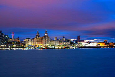 The Liverpool Waterfront at night, Liverpool, Merseyside, England, United Kingdom, Europe