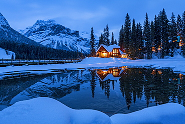 Cilantro on the Lake at Emerald Lake in winter, Emerald Lake, Yoho National Park, UNESCO World Heritage Site, British Columbia, Canadian Rockies, Canada, North America