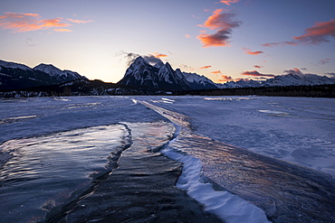 Winter at Lake Abraham at Preacher's Point, Kootenay Plains, Alberta, Canadian Rockies, Canada, North America