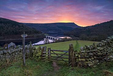 Ladybower Reservoir with Baslow Edge in the distance at sunrise, Peak District, Derbyshire, England, United Kingdom, Europe