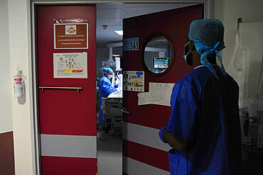 Medical intensive care unit at Jacques Cartier Hospital in Massy