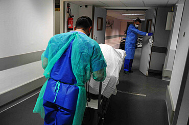 Medical intensive care unit at Jacques Cartier Hospital in Massy