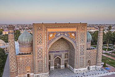 Sher Dor Medressa, Registan, Samarkand, Uzbekistan