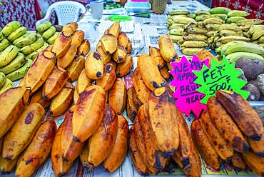 Fruit stall at Papeete Municipal covered Market, Papeete, Tahiti, French Polynesia, Tahiti Nui, Society Islands, French Polynesia, South Pacific.