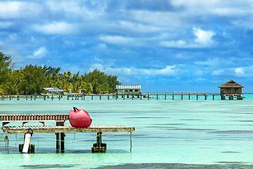 Havaiki lodge beach and pier in Fakarava. Havaiki-te-araro, Havai'i or Farea atoll, Tuamotu Archipelago, French Polynesia, Pacific Ocean