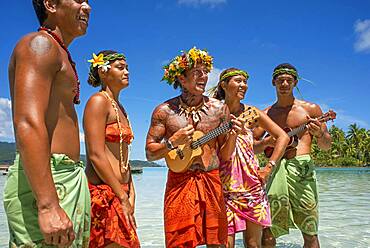 Island of Taha'a, French Polynesia. Polynesian music and dances at the Motu Mahana, Taha'a, Society Islands, French Polynesia, South Pacific.