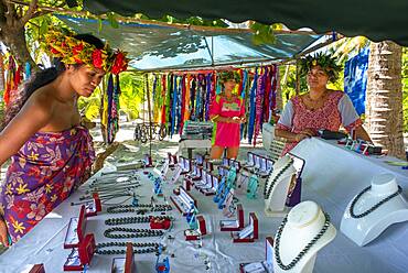 Island of Taha'a, French Polynesia. Local vendor of pearls at the Motu Mahana, Taha'a, Society Islands, French Polynesia, South Pacific.