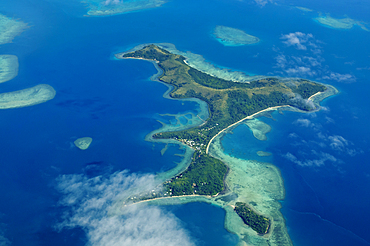 Nananu-I-Ra Island, seen from Pacific Sun Airlines flight from Taveuni Island to Nandi, Fiji.