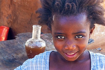 Girl from the slum of Wiyoni department in the northern of the Lamu island in Kenya