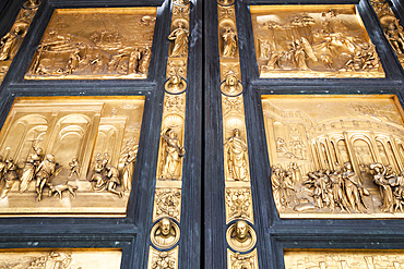 Florence Baptistery, bronze East doors, Gates of Paradise, by Lorenzo Ghiberti, Piazza Del Duomo, Florence, Italy