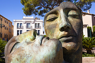 Hermanos sculpture by Igor Mitoraj, Saint Tropez, France