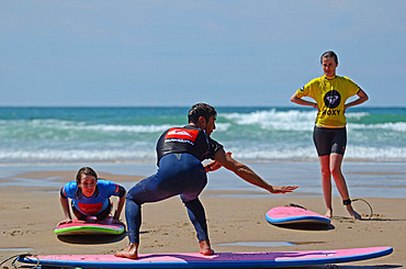 Surf lessons in Cote des Basques, Biarritz