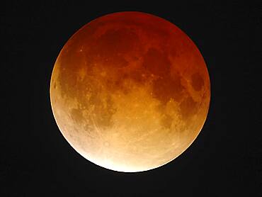 Total lunar eclipse November 8, 2003