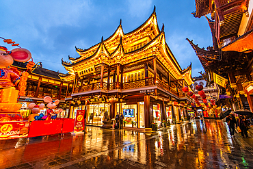 Wondrously lit building in Yu Garden at the Lunar New Year Lantern Festival, Shanghai, China