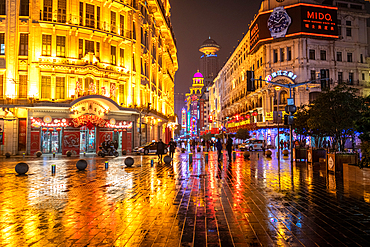 Shanghai, China, 27th Jan 2020, The nearly empty Nanjing Road shopping district during the Coronavirus outbreak