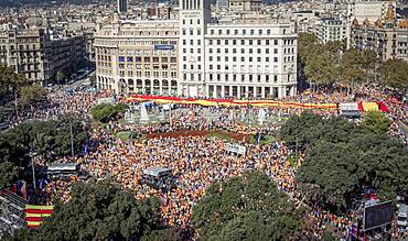 Anti-independence Catalan protestors during a demonstration for the unity of Spain on the occasion of the Spanish National Day at Catalunya square in Barcelona on October 12, 2014