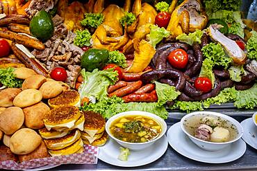 chicken, sausage, black pudding, pork rinds, avocado, pollo, chorizo, morcilla, chicharron, aguacate, sancocho, soup, typical Colombian gastronomy