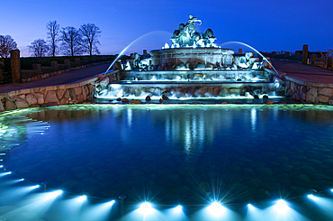 The Gefion Fountain (Gefionspringvandet) at night, Copenhagen, Denmark, Europe