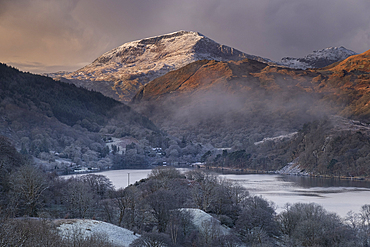 Moel Hebog over Llyn Gwynant in winter, Nant Gwynant, Snowdonia National Park (Eryri), North Wales, United Kingdom, Europe