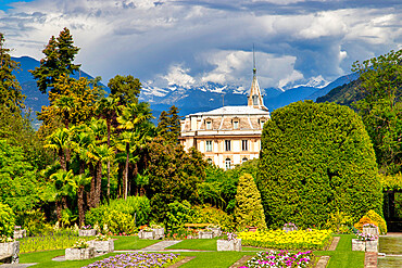 The botanical gardens of Villa Taranto, Pallanza, Lake Maggiore, Verbania District, Piedmont, Italian Lakes, Italy, Europe