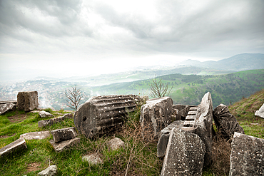 View with ruins of the ancient city of Pergamon, UNESCO World Heritage Site, Bergama city, Izmir Province, Anatolia, Turkey, Asia Minor, Eurasia