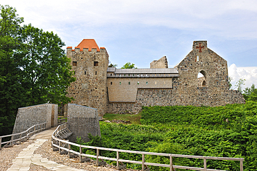 Sigulda Medieval Castle ruins, Sigulda, Vidzeme Region, Latvia, Baltic region, Europe