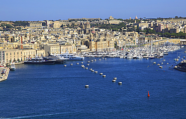 View of boats at moorings Grand Harbour Marina, Vittoriosa, Valletta, Malta, Mediterranean, Europe