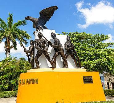 Patriotic sculpture, Monumento Ninos Heroes, Parque de la Mejorada, Merida, Yucatan State, Mexico, North America