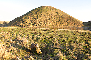 Silbury Hill mound, the largest prehistoric manmade structure in Europe, Wiltshire, England, United Kingdom, Europe